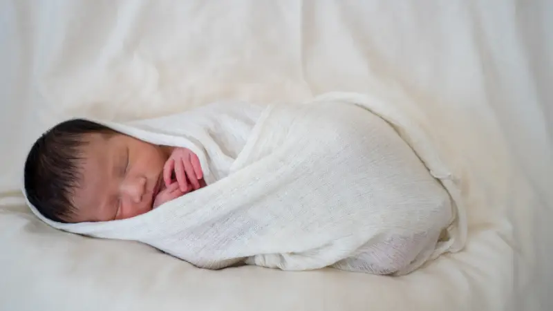 おくるみ巻き方